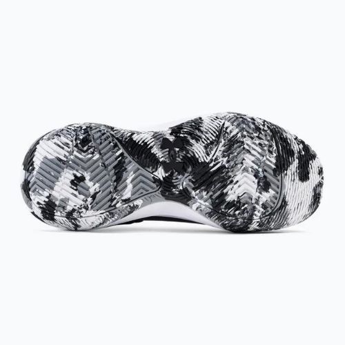 Мъжки баскетболни обувки Under Armour черен-бял Jet '21 3024260-006