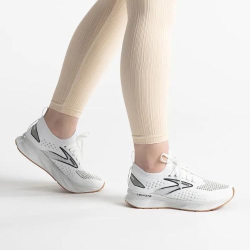 Brooks Levitate StealthFit 6 дамски обувки за бягане сиви 1203851B170