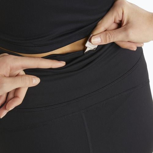 Дамски къси панталони за тренировка PUMA Studio Foundation Short Tight black 521609 01