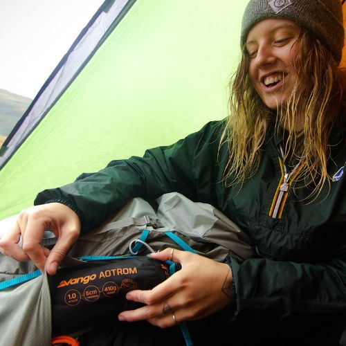 Надуваема постелка Vango Aotrom антрацит