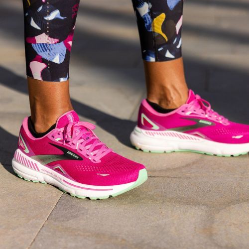 Дамски обувки за бягане Brooks Adrenaline GTS 23 pink/festival fuchsia/black