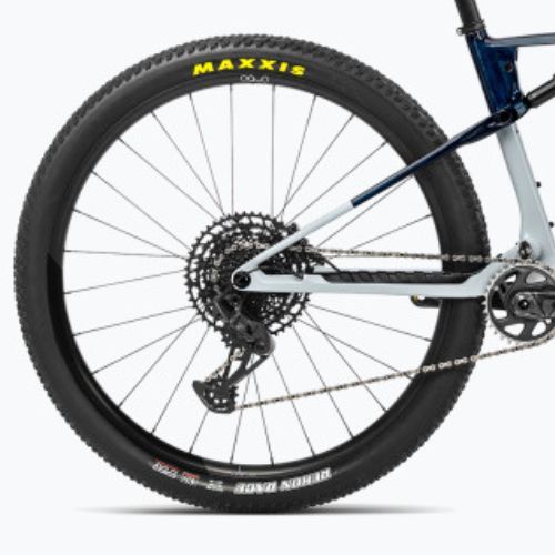 Orbea Oiz M20 2023 halo silver/blue carbon view планински велосипед