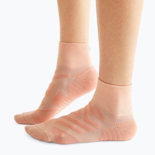 Дамски чорапи за бягане On Performance Mid rose/flamingo