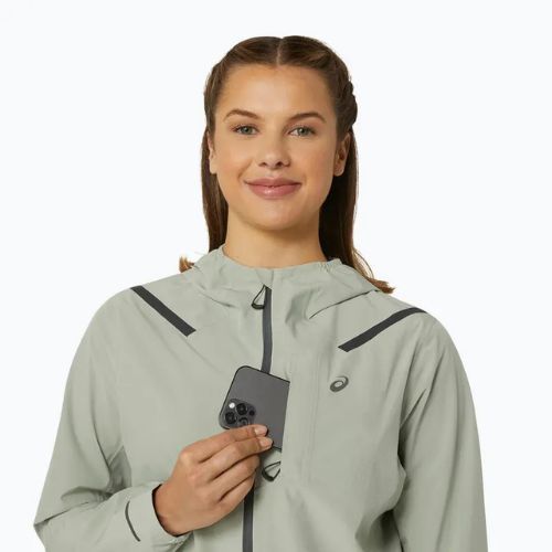 Дамско яке за бягане ASICS Accelerate Waterproof 2.0 olive grey