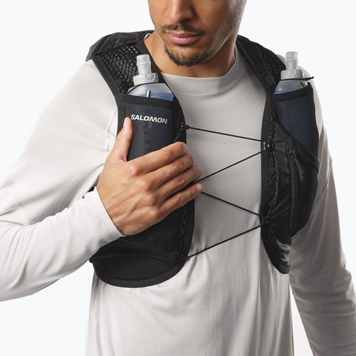 Salomon Active Skin 8 комплект черна/метална жилетка за бягане