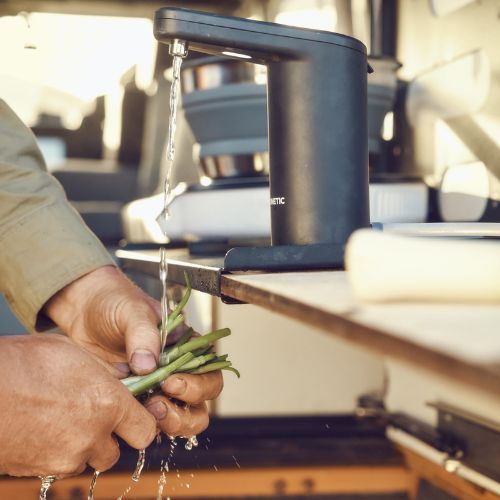 Преносен кран за вода Dometic Hydration Water Faucet slate