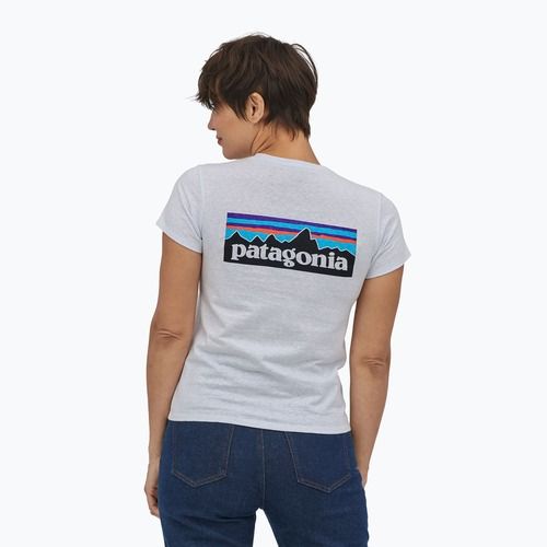 Дамска тениска за трекинг Patagonia P-6 Logo Responsibili-Tee white