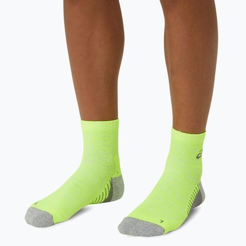 Чорапи за бягане ASICS Performance Run Quarter safety yellow