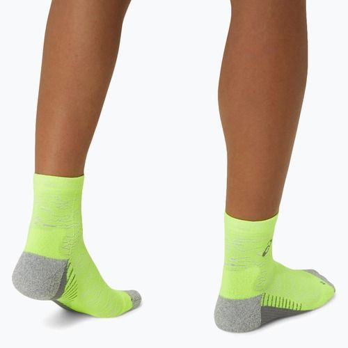 Чорапи за бягане ASICS Performance Run Quarter safety yellow