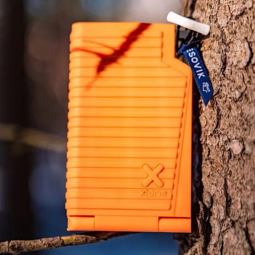 Соларен пауърбанк Xtorm Super Charger 10000 mAh 20W черен