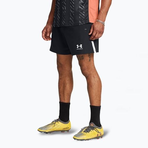 Мъжки футболни шорти Under Armour Challenger Pro Woven black / white