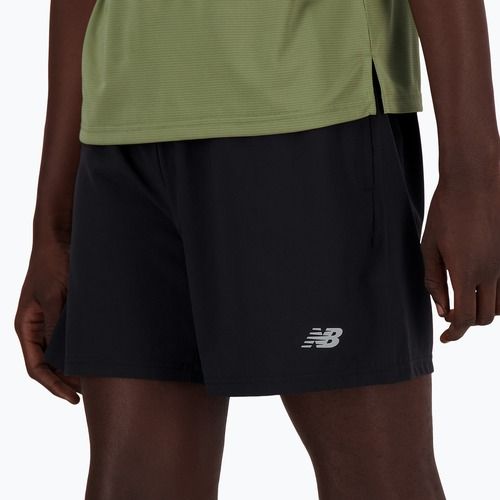 Мъжки къси панталони за бягане New Balance Sport Essential с подплата 5" черни