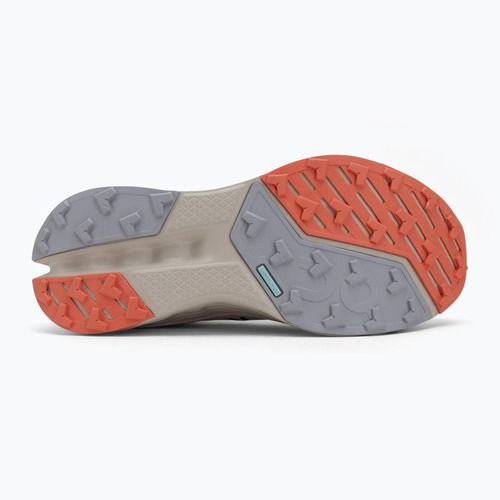 Дамски обувки за бягане On Cloudsurfer Trail 2 ivory/salmon