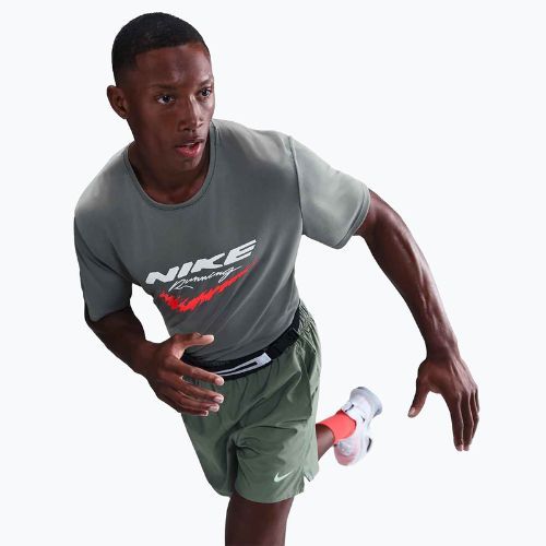 Мъжка тениска за бягане Nike Miler Dri-Fit UV smoke grey