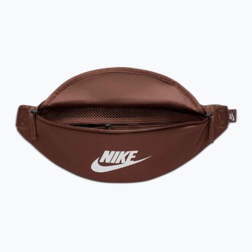 Чантичка за кръста Nike Heritage 3 l fauna brown/fauna brown/summit white