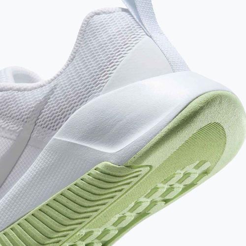 Дамски обувки за тренировка Nike MC Trainer 3 white/metallic silver/barely volt