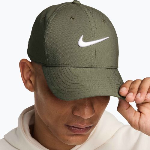 Шапка с козирка Nike Dri-FIT Club medium olive/white