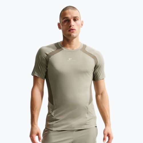 Мъжка тениска за тренировка Nike Pro Training Dri-Fit light army/medium olive/light liquid lime
