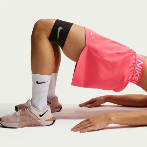 Дамски шорти за тренировки Nike Pro Dri-Fit Mid-Rise Brief-Lined 3“ sea coral/white