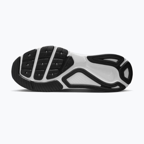 Дамски обувки за бягане Nike Structure 26 black/cool grey/metallic silver/white