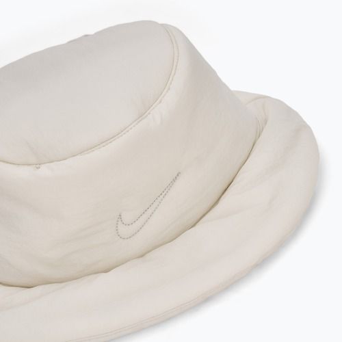 Шапка с периферия Nike Apex Puffle light bone/light bone