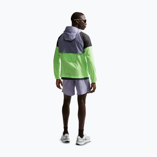 Мъжко яке за бягане Nike Impossibly Light Windrunner iron purple/black/lime blast
