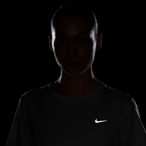 Дамска тениска за бягане Nike Tempo white