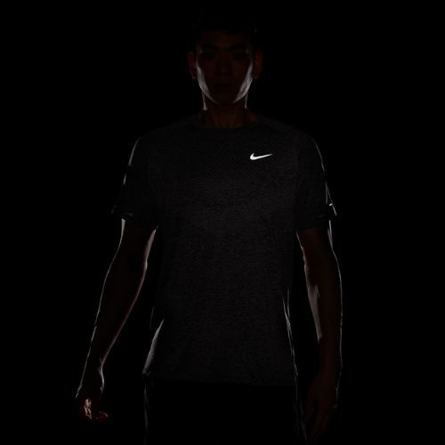 Мъжка тениска за бягане Nike Stride ADV light violet ore