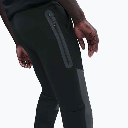Мъжки панталони Nike Tech Joggers black/dark smoke grey/metallic gold