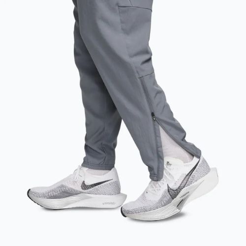 Мъжки панталони Nike Dri-Fit Challenger Woven grey/black
