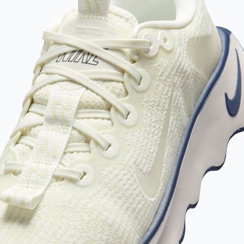 Дамски обувки Nike Motiva sail/coconut milk/midnight navy
