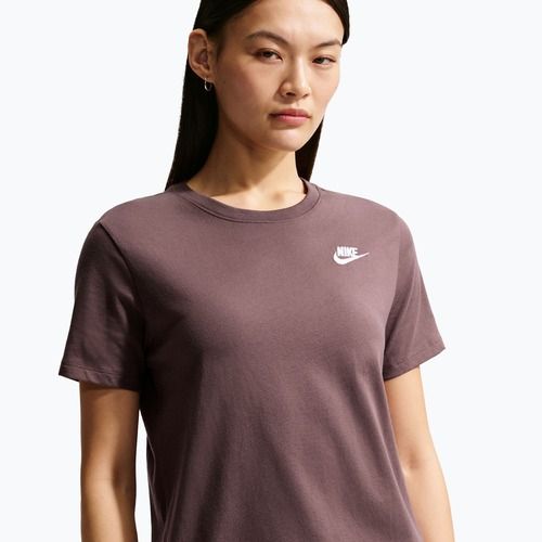 Дамска тениска Nike Sportswear Club Essentials tatoo/white