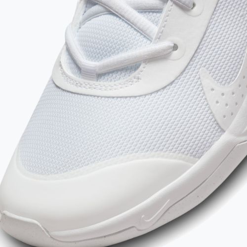 Детски обувки Nike Omni Multi-Court white/pure platinum/white