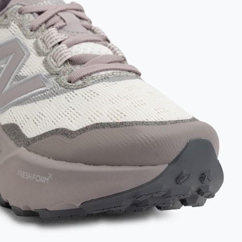 Дамски обувки за бягане New Balance Fresh Foam X Hierro V9 sea salt/truffle salt