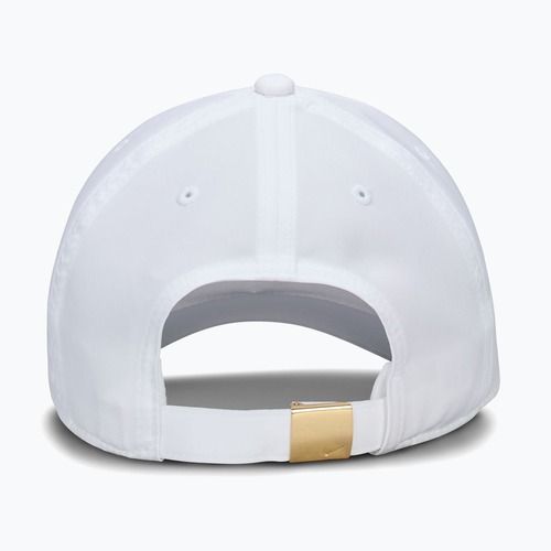 Детска шапка с козирка Nike Dri-FIT Club white/flt gold