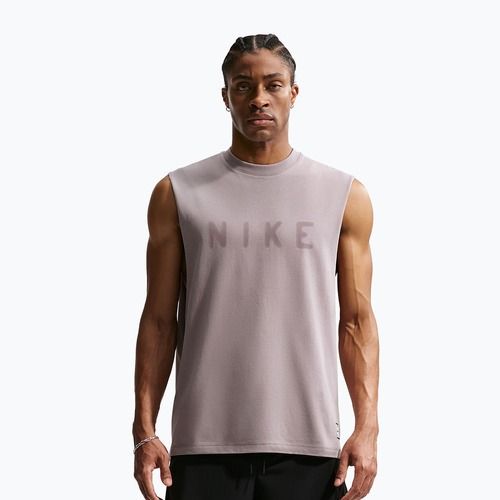 Мъжка тренировъчна тениска Nike Athletic Club Dri-Fit light violet ore/light violet ore