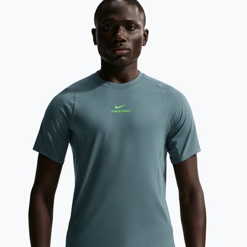 Мъжка тренировъчна тениска Nike Pro Training Dri-Fit mineral slate/green strike