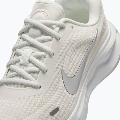 Дамски обувки за бягане Nike Journey Run summit white/metallic silver