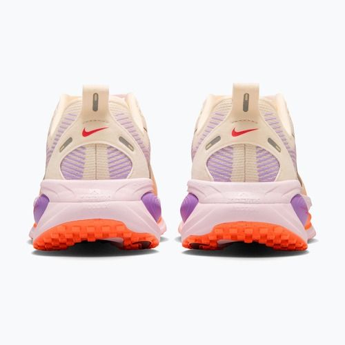 Дамски обувки за бягане Nike Vomero 18 chalk/pink foam/bright violet/tattoo