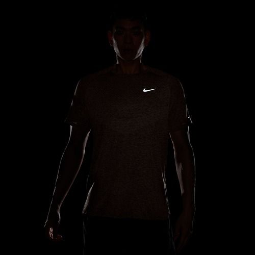 Мъжка тениска за бягане Nike Stride ADV silt red