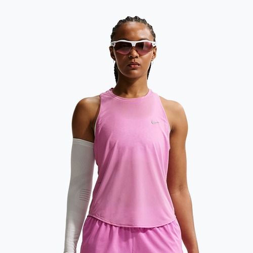 Дамска тениска за бягане Nike Swift Breathe Dri-Fit light magenta/photon dust