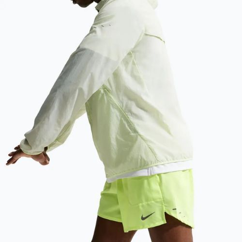 Мъжки къси панталони Nike Stride Dri-Fit с подплата 5" volt ice