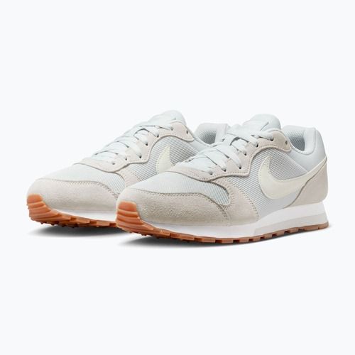 Дамски обувки Nike MD Runner 2 photon dust/white/gum med brown/sail