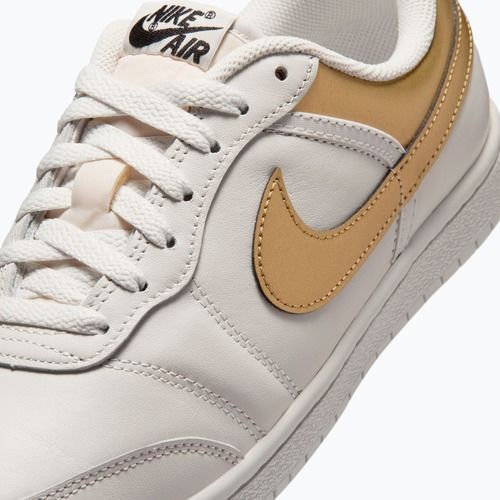 Дамски обувки Air Jordan Skyline Low swan/black/metallic gold