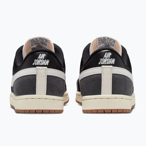 Дамски обувки Air Jordan Skyline Low black/sail/gum med brown/summit white