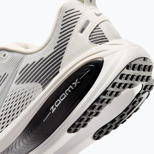 Мъжки обувки за бягане Nike Vomero 18 summit white/metallic silver-black
