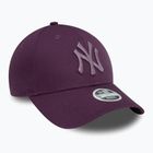 Дамска бейзболна шапка New Era Metallic 9FORTY New York Yankees dark purple