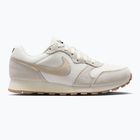 Дамски обувки Nike MD Runner 2 SE coconut milk/black/linen/sail