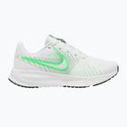 Дамски обувки за бягане Nike Run Defy white/cucumber calm/black/illusion green