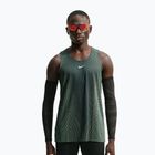 Мъжка тениска за бягане Nike Stride black/light green spark